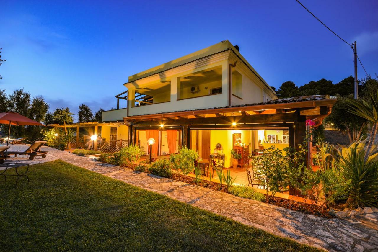 Hostal Parco Dei Limoni Peschici Exterior foto